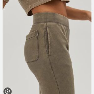 TNA One Pocket Sweatpants Brown Small